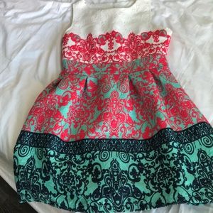 Size small patterned dress